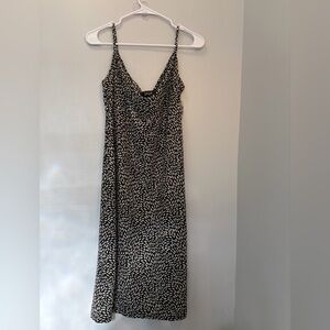 Chic Black and White Leaf Print Midi Dress